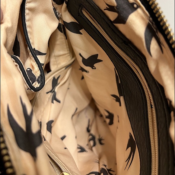 Black zipper cross body bag - Picture 2 of 3